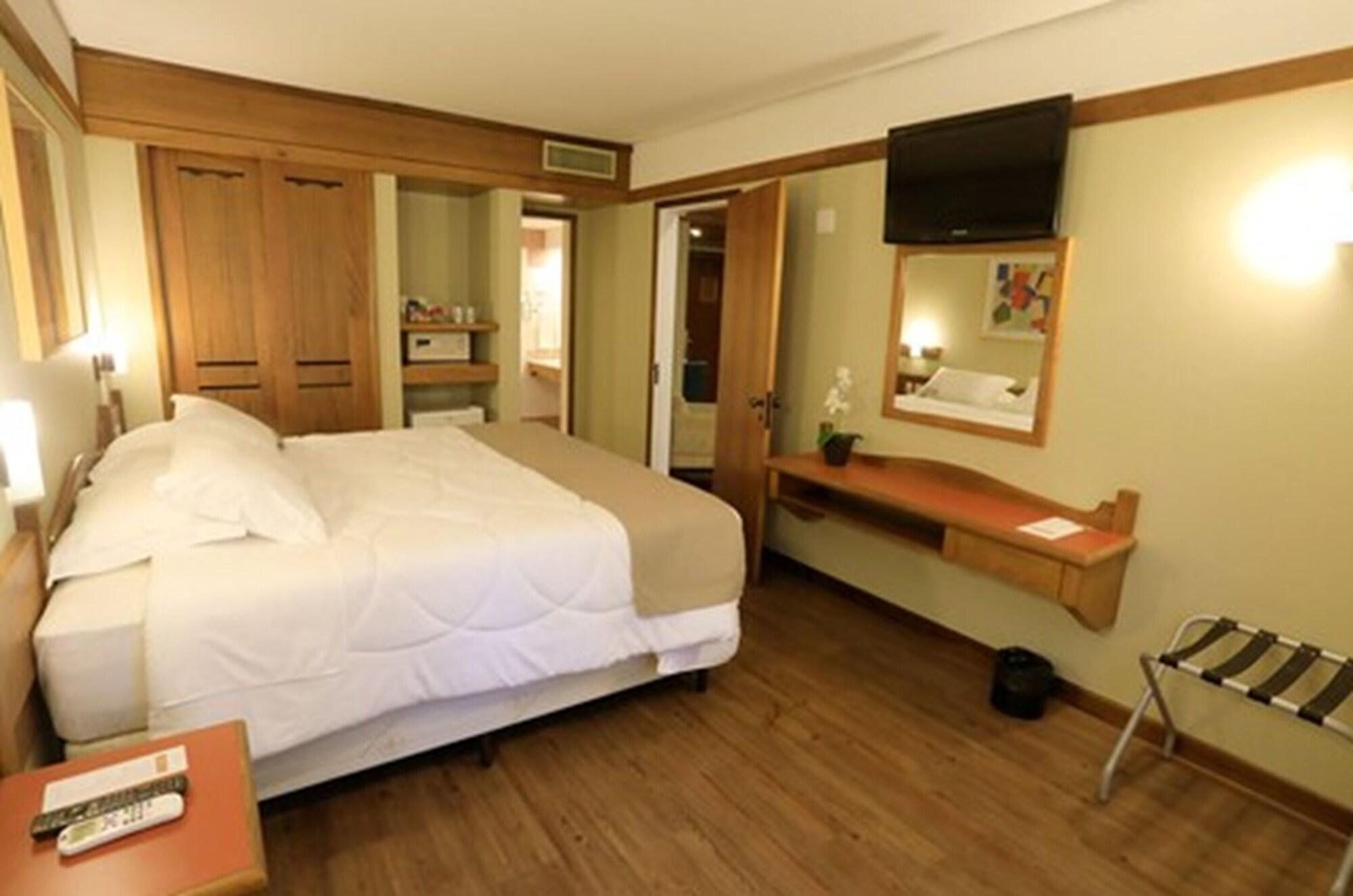 Tri Hotel กาเนรา ภายนอก รูปภาพ